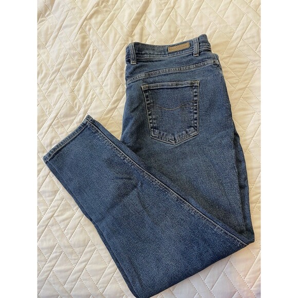 Gloria Vanderbilt Jeans Womens 18W Short Amanda Medium Wash Tapered Leg - Picture 1 of 6